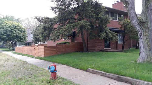 422 Catalpa Dr, Royal Oak, MI, 48067-1248 | Card Image