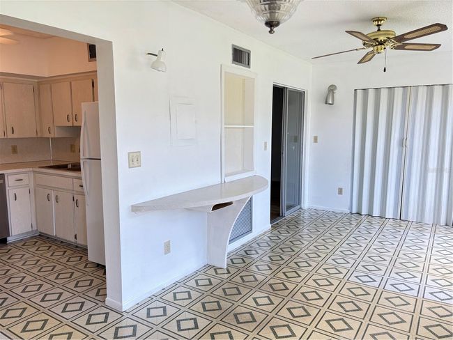 APT-48 - 2404 Florentine Way, Condo with 2 bedrooms, 2 bathrooms and null parking in CLEARWATER FL | Image 10
