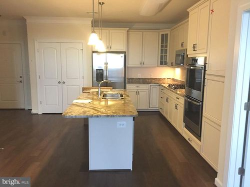 apt-205-13722 Neil Armstrong Ave, HERNDON, VA, 20171-4227 | Card Image