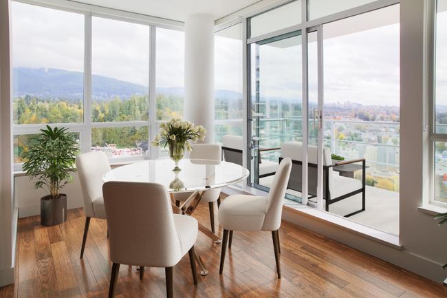 1601 - 1675 Lions Gate Lane, Condo with 2 bedrooms, 2 bathrooms and 1 parking in North Vancouver BC | Image 3