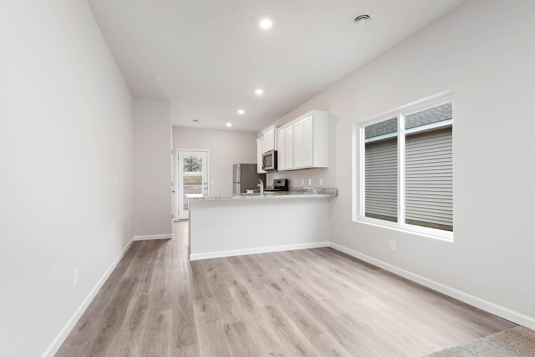 Spruce St, Cambridge, MN 55008