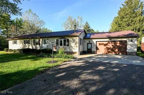 4066 Avon Lake Rd, Litchfield, OH, 44253-9523 | Card Image