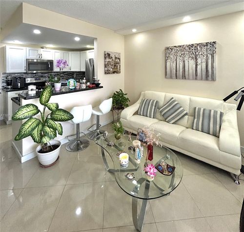 apt-306c-3200 Ne 7th Ct, Pompano Beach, FL, 33062-4553 | Card Image