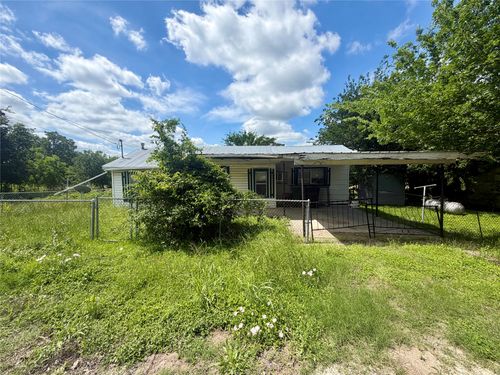 808 W Boundary St, Giddings, TX, 78942-1114 | Card Image