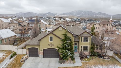 8026 S Cricket Ln, West Jordan, UT, 84081-1913 | Card Image