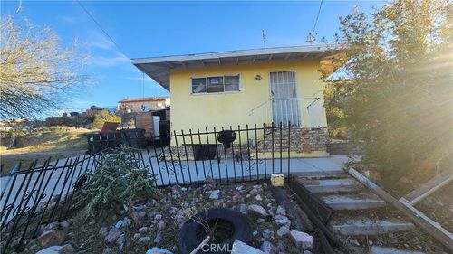 330 Pallesi, Barstow, CA, 92311 | Card Image