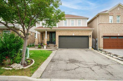 150 Voyager Pass, Binbrook, ON, L0R1C0 | Card Image
