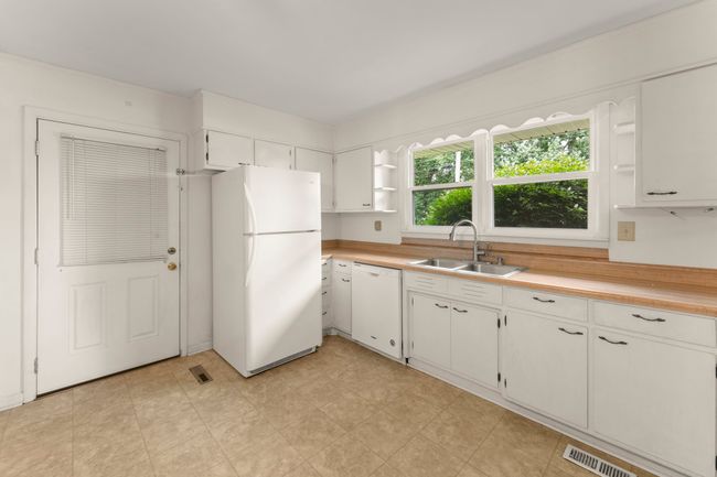 307 Mary Sharp Dr, House other with 3 bedrooms, 2 bathrooms and 2 parking in Decherd TN | Image 10
