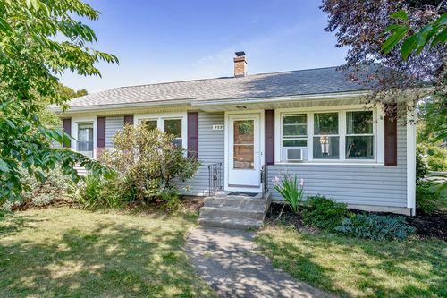 205 Russell Rd, Westfield, MA, 01085-2131 | Card Image