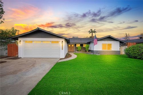 25556 Lomas Verdes St, Loma Linda, CA, 92354-2417 | Card Image