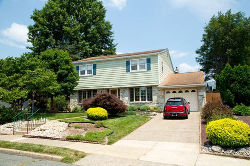 155 Stratford Dr, PHILADELPHIA, PA, 19115-2710 | Card Image