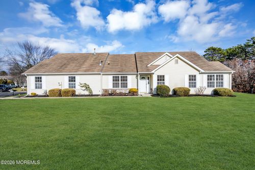 16 Rosewood Ct, Lakewood, NJ, 08701-5721 | Card Image