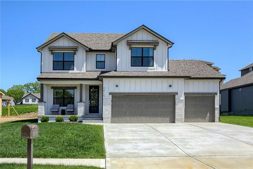 2415 N Windmill Circle, Platte City, MO, 64079 | Card Image