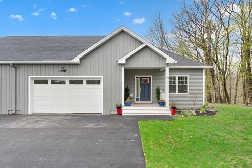 2-7 River Oaks Way, Falmouth, ME, 04105-2171 | Card Image