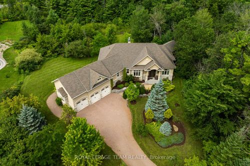 1517 Monaghan Lane, Kanata, ON, K2W1B4 | Card Image