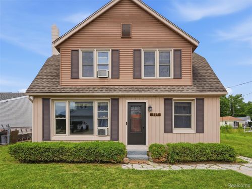 117 Kenyon Rd, Algonac, MI, 48001-1604 | Card Image
