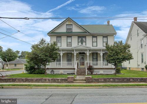 26 S Fayette St, SHIPPENSBURG, PA, 17257-1743 | Card Image