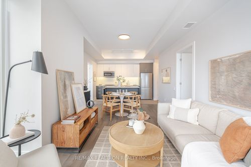 407-664 Spadina Ave, Toronto, ON, M5S2H7 | Card Image