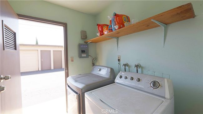 1723 Appleton Way, Condo with 2 bedrooms, 2 bathrooms and 2 parking in Pomona CA | Image 23