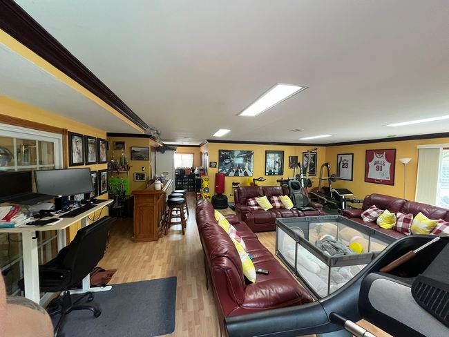 1507 Haise Ln, House other with 4 bedrooms, 3 bathrooms and 2 parking in Elk Grove Village IL | Image 5