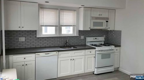 b-9B Waldwick Ave, Waldwick, NJ, 07463-1925 | Card Image