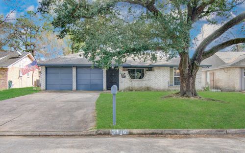 9410 Deanwood St, Houston, TX, 77040-4504 | Card Image