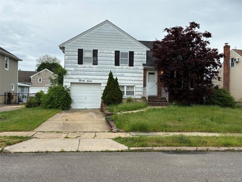 27 Elizabeth Dr, Bethpage, NY, 11714-6022 | Card Image