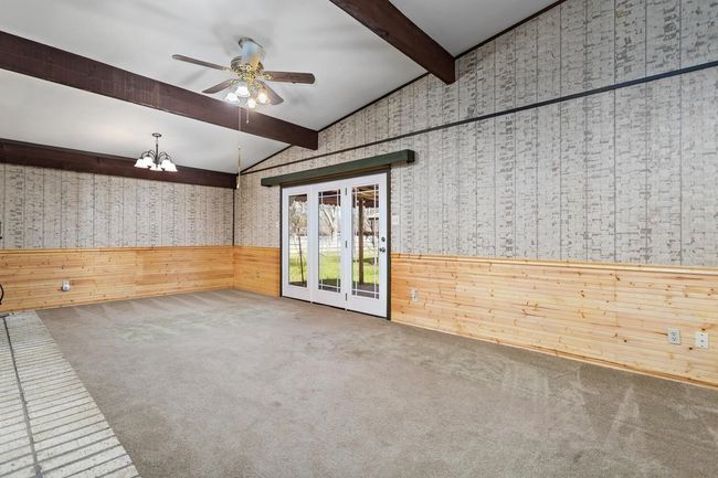715 Highway 326 S, House other with 3 bedrooms, 2 bathrooms and null parking in Sour Lake TX | Image 5