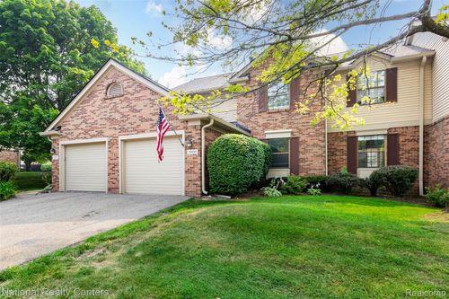29820 Indian Trl, Farmington Hills, MI, 48331-1814 | Card Image