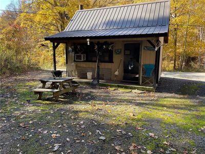 Back of cabin | Image 2