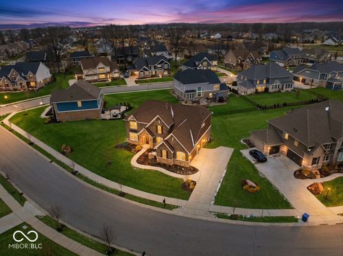 14598 Meadow Bend Dr, Fishers, IN, 46037-4229 | Card Image