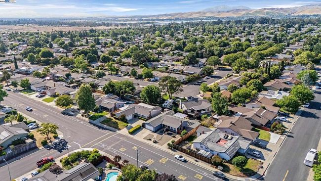 394 Encino Dr, House other with 3 bedrooms, 2 bathrooms and 2 parking in Livermore CA | Image 43