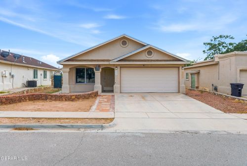 305 De Stefano Ln, Horizon City, TX, 79928-5594 | Card Image