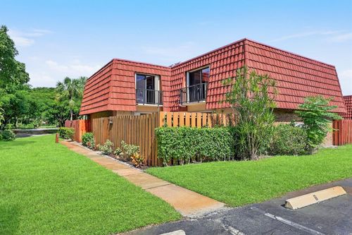 8-b-3105 Spanish Wells Drive, Delray Beach, FL, 33445 | Card Image