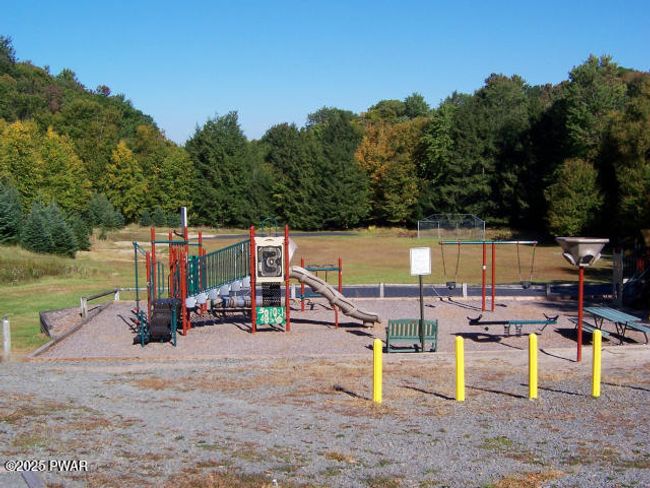 Tanglwood Lakes Play Area | Image 13