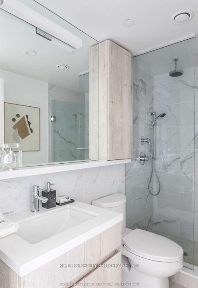604 - 101 St Clair Ave W, Condo with 3 bedrooms, 2 bathrooms and null parking in Toronto ON | Image 9