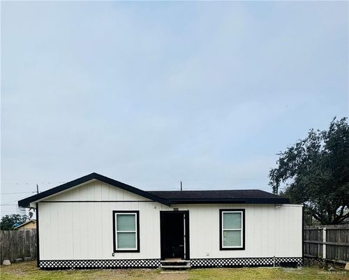 206 Commercial St, Edcouch, TX, 78538 | Card Image