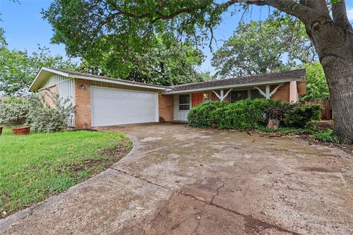 910 Wisteria Way, Richardson, TX, 75080 | Card Image