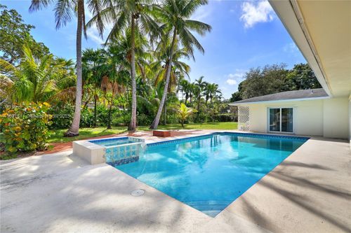 12501 Moss Ranch Rd, Pinecrest, FL, 33156-5718 | Card Image