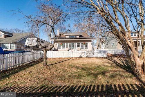 50 Delaware Ave, PENNS GROVE, NJ, 08069-1304 | Card Image