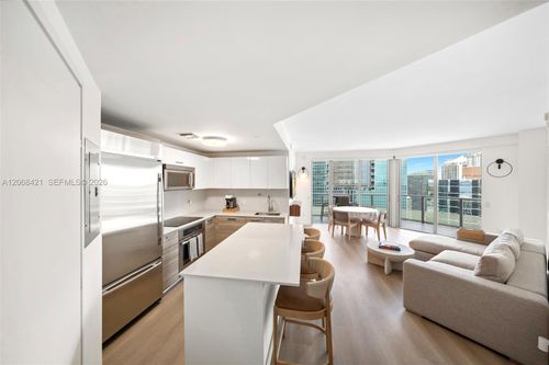 3501-1300 Brickell Bay Dr, Miami, FL, 33131-3380 | Card Image