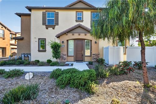 28246 Heirloom Dr, Temecula, CA, 92591-6065 | Card Image