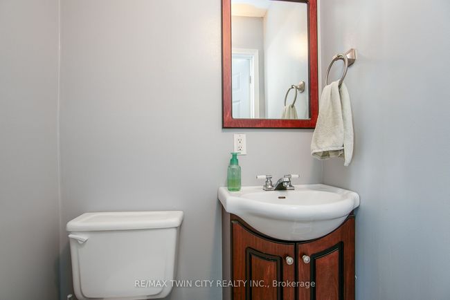 32 - 634 Strasburg Rd, Condo with 3 bedrooms, 2 bathrooms and 1 parking in Kitchener ON | Image 17