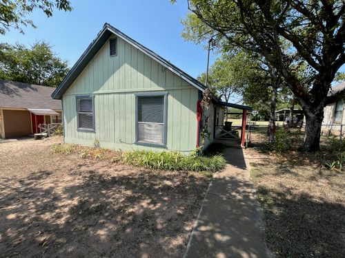 716 N Houston St, Granbury, TX, 76048-1541 | Card Image