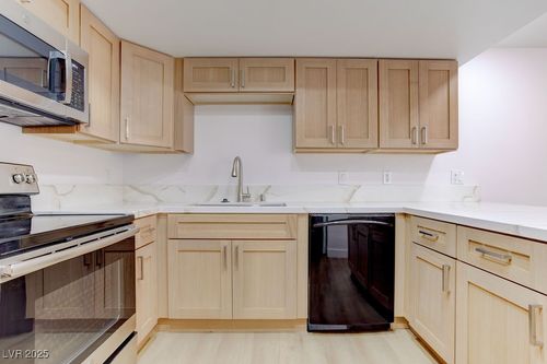 apt-222-3455 Erva St, Las Vegas, NV, 89117-6350 | Card Image