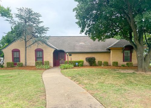 1816 Huntington Ave, Nichols Hills, OK, 73116-5524 | Card Image