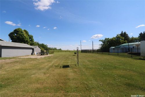 33 Bilokreli Bay, Theodore, SK, S0A0L1 | Card Image
