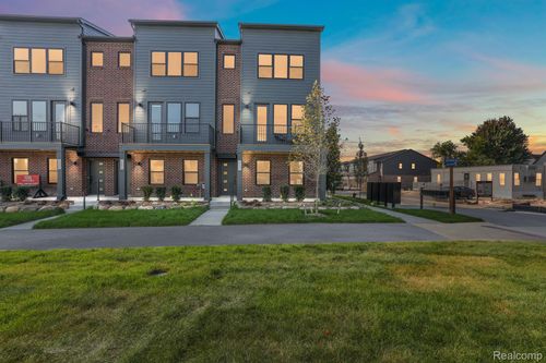 45-3038 Hydrangea Ln, Ann Arbor, MI, 48103-7106 | Card Image