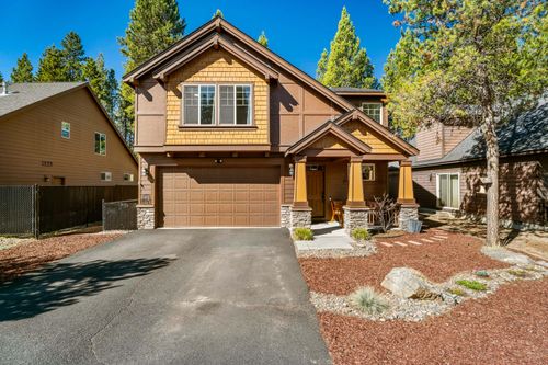 16569 Beesley Pl, La Pine, OR, 97739-8900 | Card Image