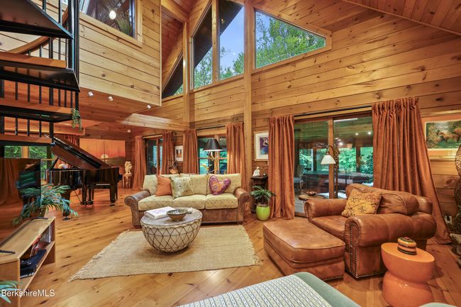 236 Surriner Rd, House other with 3 bedrooms, 3 bathrooms and null parking in Becket MA | Image 19